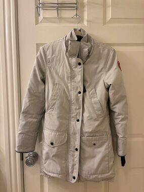 Canada Goose Women's Light Gray Parka - Insulated Winter Coat